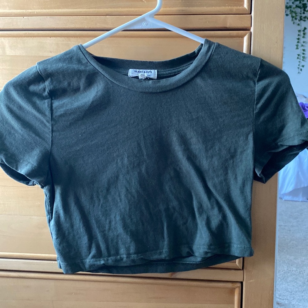 OLIVE GREEN PLAIN CROP TOP